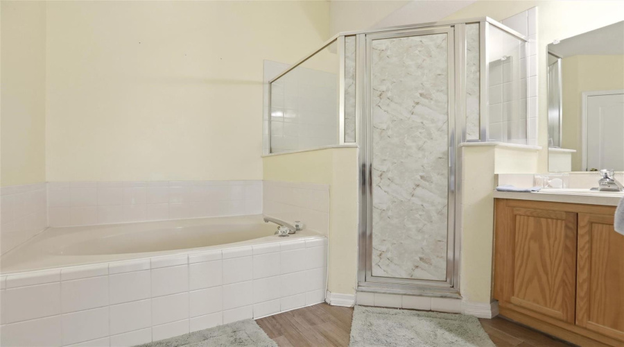 KISSIMMEE, Florida 34746, 4 Bedrooms Bedrooms, ,2 BathroomsBathrooms,Residential,For Sale,BEAU CHENE,0,MFRO6410541