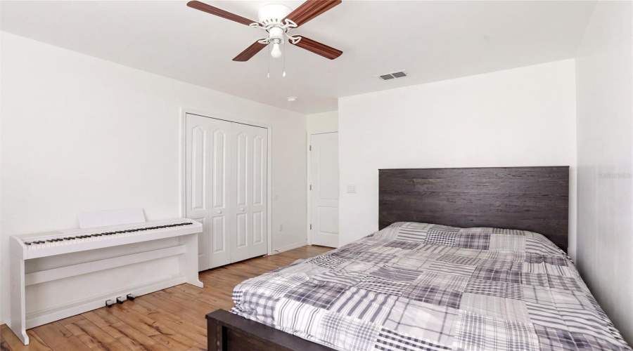 KISSIMMEE, Florida 34746, 4 Bedrooms Bedrooms, ,2 BathroomsBathrooms,Residential,For Sale,BEAU CHENE,0,MFRO6410541
