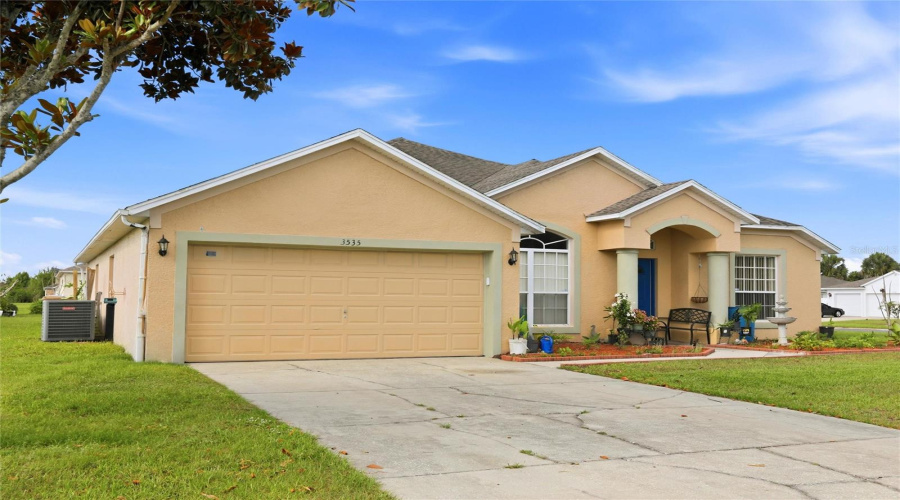 KISSIMMEE, Florida 34746, 4 Bedrooms Bedrooms, ,2 BathroomsBathrooms,Residential,For Sale,BEAU CHENE,0,MFRO6410541