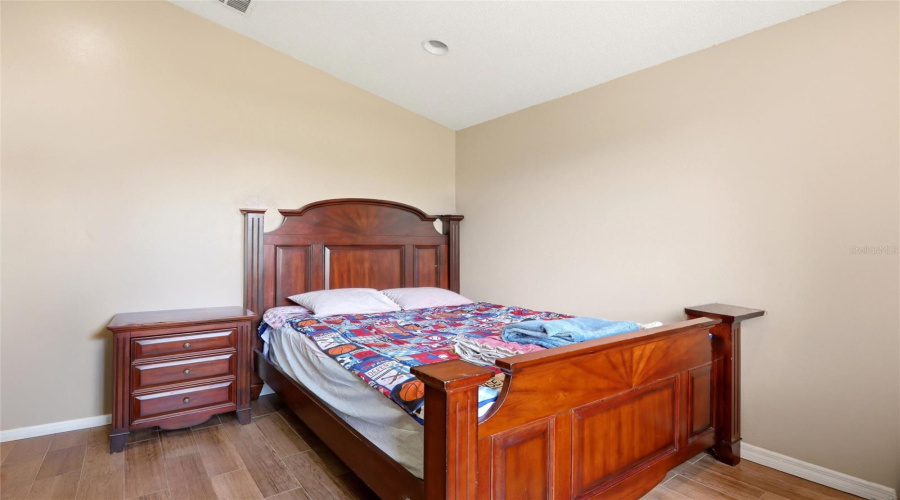 KISSIMMEE, Florida 34746, 4 Bedrooms Bedrooms, ,2 BathroomsBathrooms,Residential,For Sale,BEAU CHENE,0,MFRO6410541