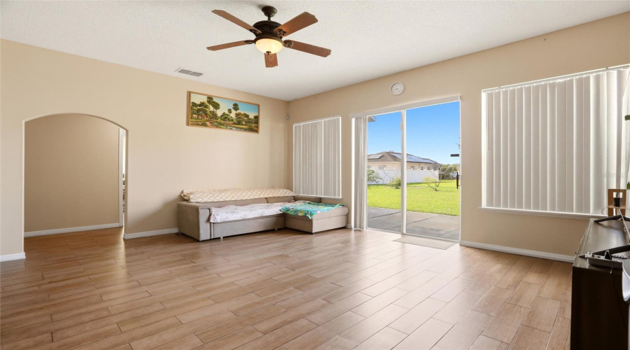 KISSIMMEE, Florida 34746, 4 Bedrooms Bedrooms, ,2 BathroomsBathrooms,Residential,For Sale,BEAU CHENE,0,MFRO6410541