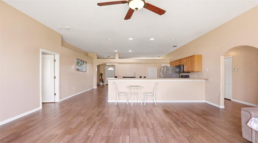 KISSIMMEE, Florida 34746, 4 Bedrooms Bedrooms, ,2 BathroomsBathrooms,Residential,For Sale,BEAU CHENE,0,MFRO6410541