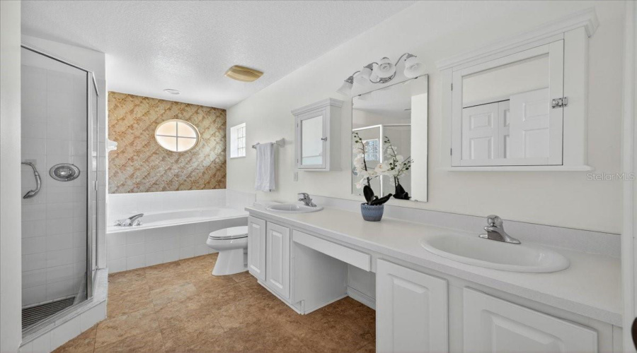 DAVENPORT, Florida 33896, 3 Bedrooms Bedrooms, ,2 BathroomsBathrooms,Residential,For Sale,KNIGHTSBRIDGE,0,MFRTB8511909