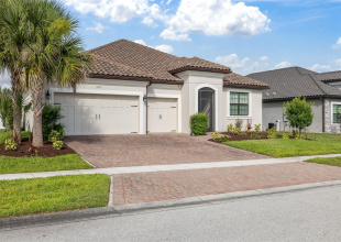 KISSIMMEE, Florida 34746, 4 Bedrooms Bedrooms, ,4 BathroomsBathrooms,Residential,For Sale,REDFIN,0,MFRS5150540