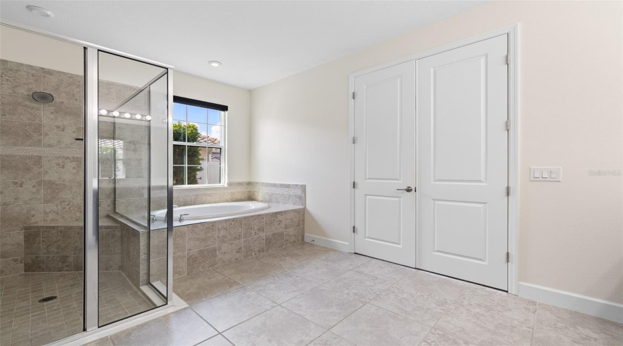 KISSIMMEE, Florida 34746, 4 Bedrooms Bedrooms, ,4 BathroomsBathrooms,Residential,For Sale,REDFIN,0,MFRS5150540