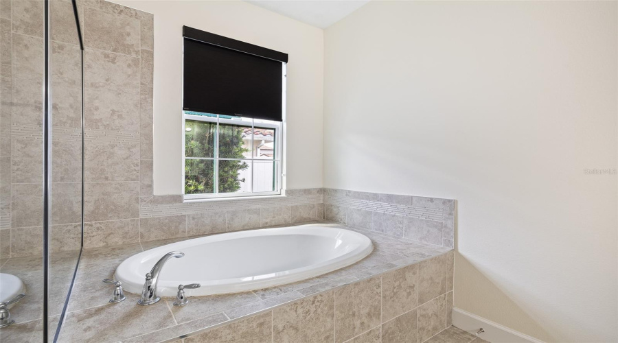 KISSIMMEE, Florida 34746, 4 Bedrooms Bedrooms, ,4 BathroomsBathrooms,Residential,For Sale,REDFIN,0,MFRS5150540