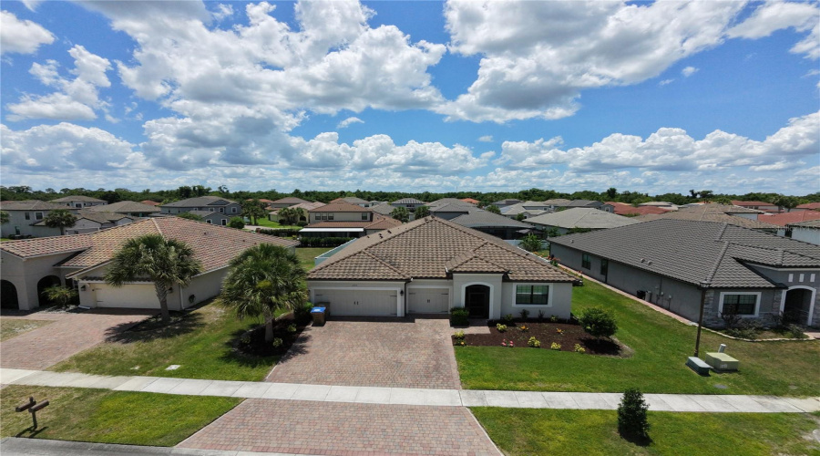 KISSIMMEE, Florida 34746, 4 Bedrooms Bedrooms, ,4 BathroomsBathrooms,Residential,For Sale,REDFIN,0,MFRS5150540