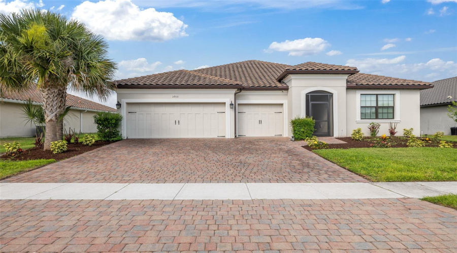 KISSIMMEE, Florida 34746, 4 Bedrooms Bedrooms, ,4 BathroomsBathrooms,Residential,For Sale,REDFIN,0,MFRS5150540