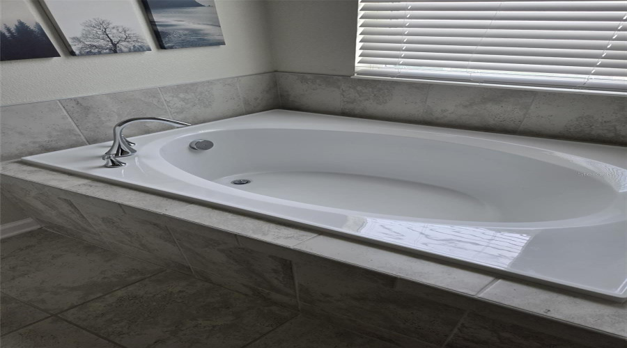 DAVENPORT, Florida 33896, 3 Bedrooms Bedrooms, ,2 BathroomsBathrooms,Residential,For Sale,DROP,0,MFRS5150367