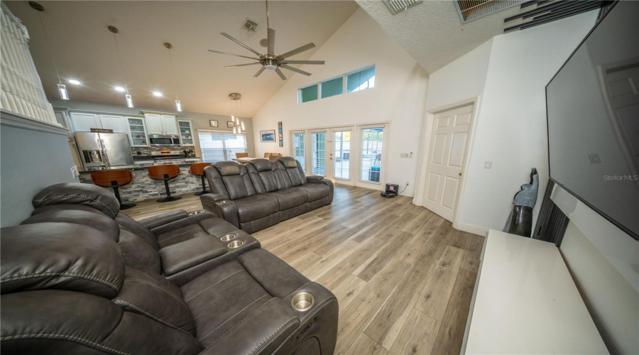 KISSIMMEE, Florida 34747, 6 Bedrooms Bedrooms, ,5 BathroomsBathrooms,Residential,For Sale,ACADIA ESTATES,0,MFRS5150553