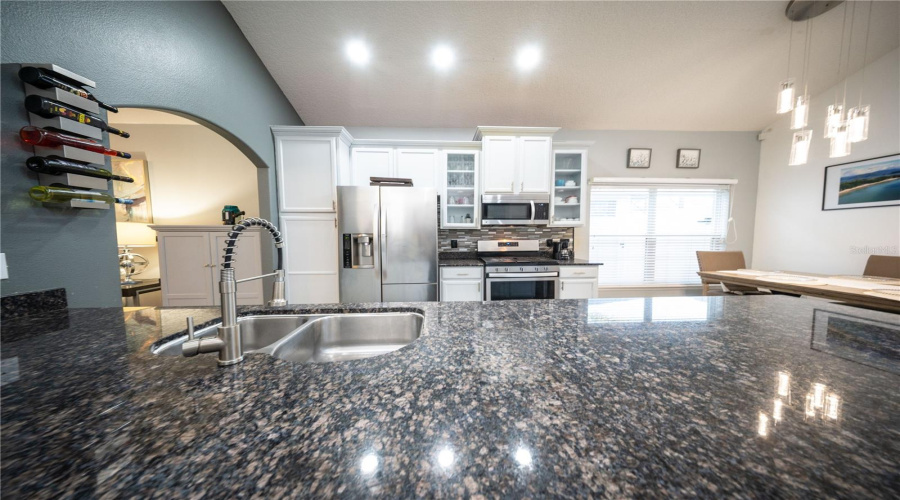 KISSIMMEE, Florida 34747, 6 Bedrooms Bedrooms, ,5 BathroomsBathrooms,Residential,For Sale,ACADIA ESTATES,0,MFRS5150553