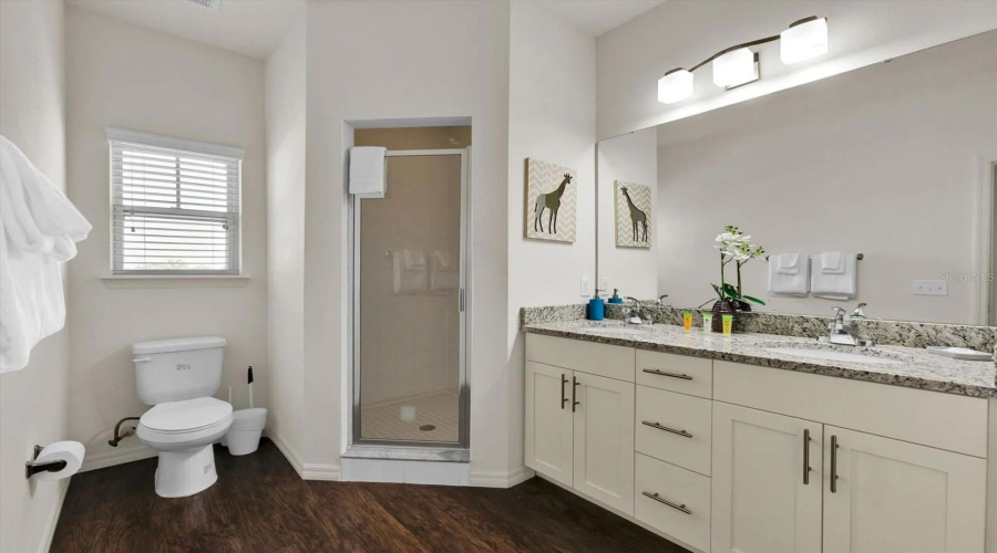 Upstairs guests bath