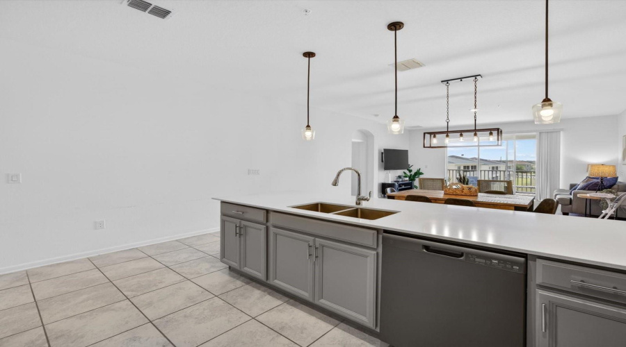 DAVENPORT, Florida 33896, 3 Bedrooms Bedrooms, ,2 BathroomsBathrooms,Residential,For Sale,SPLASH SHOT PLACE,0,MFRO6410663