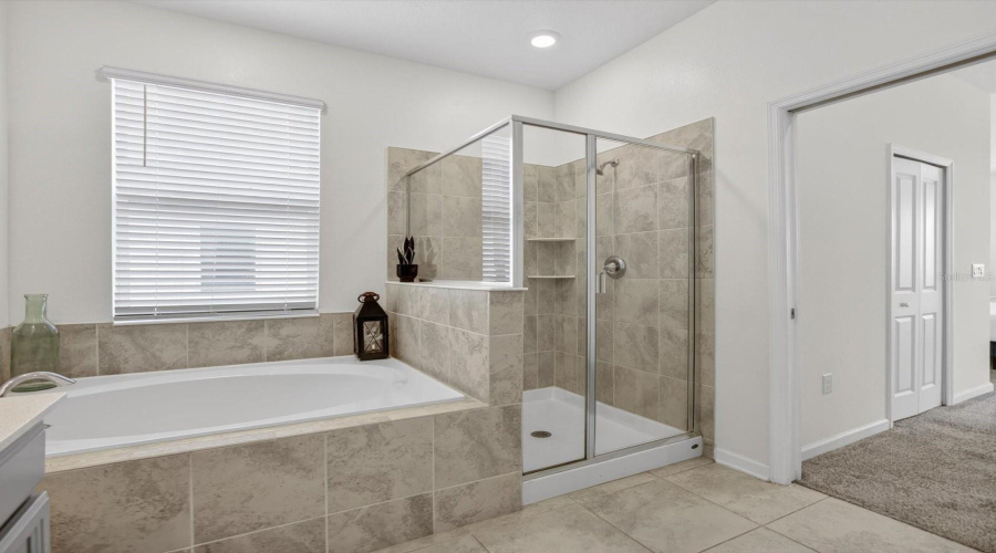 DAVENPORT, Florida 33896, 3 Bedrooms Bedrooms, ,2 BathroomsBathrooms,Residential,For Sale,SPLASH SHOT PLACE,0,MFRO6410663