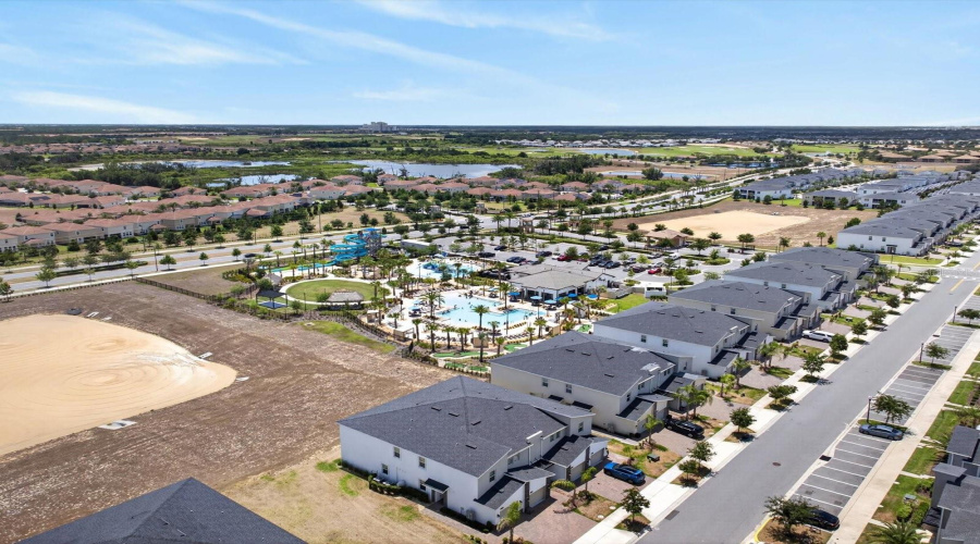 DAVENPORT, Florida 33896, 3 Bedrooms Bedrooms, ,2 BathroomsBathrooms,Residential,For Sale,SPLASH SHOT PLACE,0,MFRO6410663