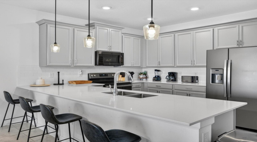 DAVENPORT, Florida 33896, 3 Bedrooms Bedrooms, ,2 BathroomsBathrooms,Residential,For Sale,SPLASH SHOT PLACE,0,MFRO6410663