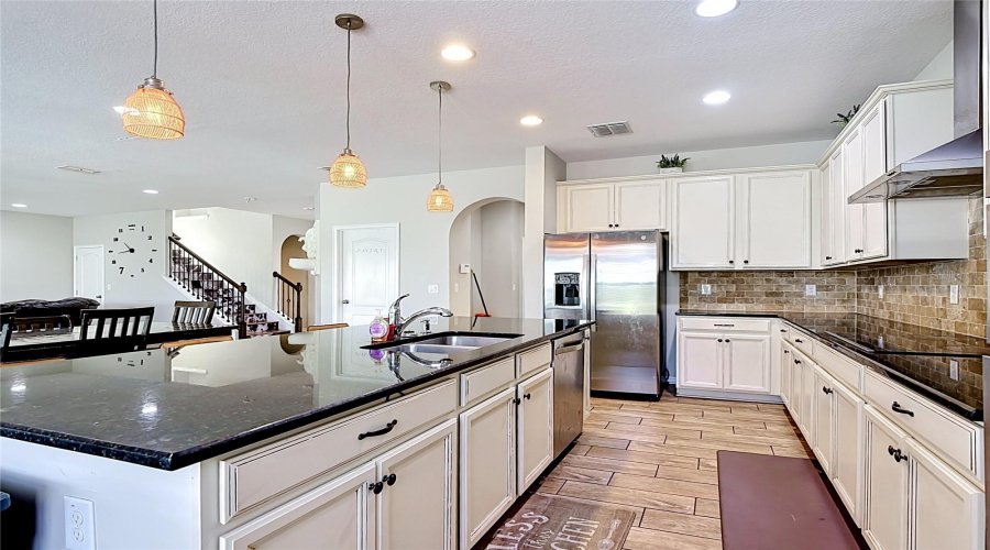 KISSIMMEE, Florida 34746, 4 Bedrooms Bedrooms, ,2 BathroomsBathrooms,Residential,For Sale,RIVERGLEN,0,MFRO6410691
