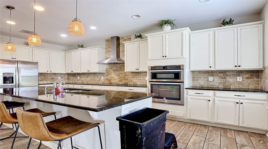 KISSIMMEE, Florida 34746, 4 Bedrooms Bedrooms, ,2 BathroomsBathrooms,Residential,For Sale,RIVERGLEN,0,MFRO6410691