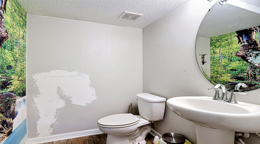 KISSIMMEE, Florida 34746, 4 Bedrooms Bedrooms, ,2 BathroomsBathrooms,Residential,For Sale,RIVERGLEN,0,MFRO6410691