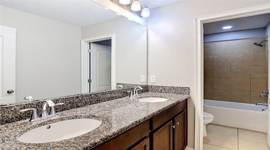 KISSIMMEE, Florida 34746, 4 Bedrooms Bedrooms, ,2 BathroomsBathrooms,Residential,For Sale,RIVERGLEN,0,MFRO6410691