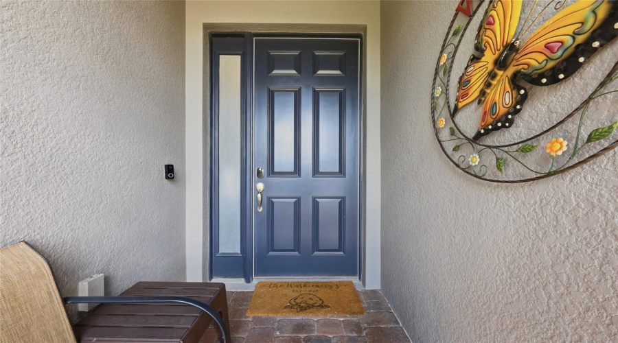 Screened Front Entry