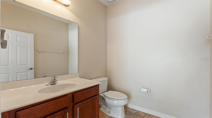 1/2 bath off pool