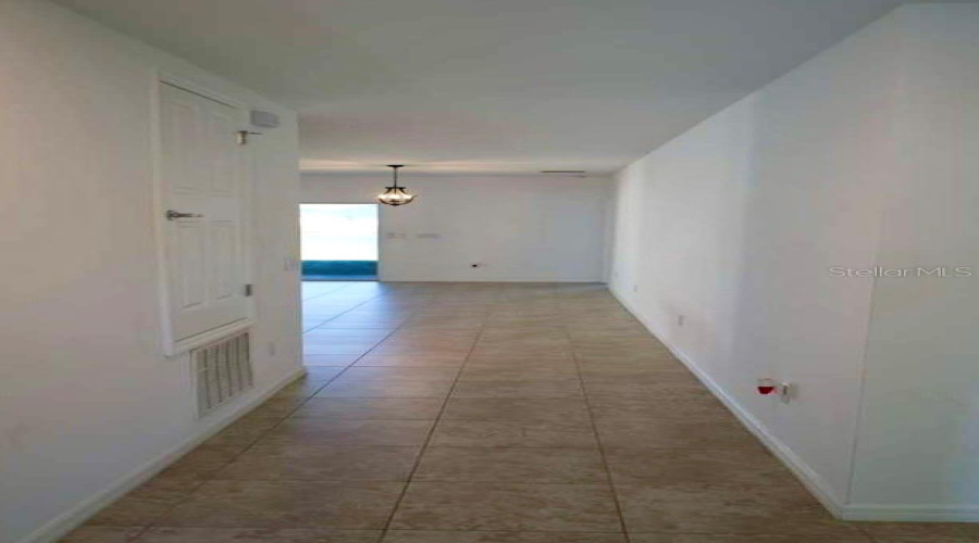 KISSIMMEE, Florida 34746, 3 Bedrooms Bedrooms, ,2 BathroomsBathrooms,Residential,For Sale,LAKE RUSSELL,0,MFRO6410072