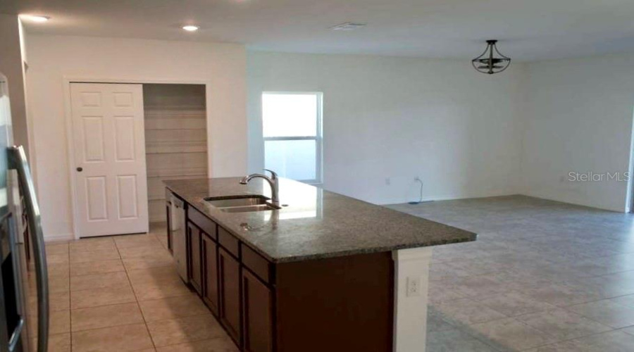 KISSIMMEE, Florida 34746, 3 Bedrooms Bedrooms, ,2 BathroomsBathrooms,Residential,For Sale,LAKE RUSSELL,0,MFRO6410072