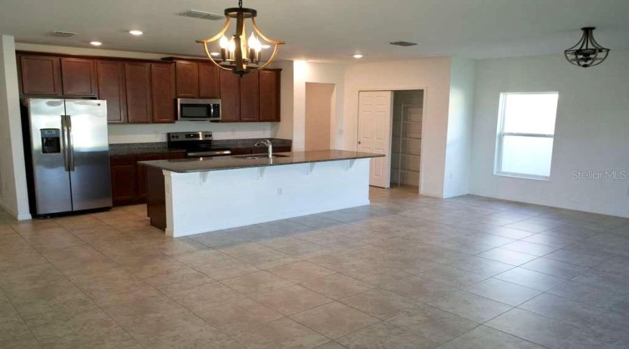 KISSIMMEE, Florida 34746, 3 Bedrooms Bedrooms, ,2 BathroomsBathrooms,Residential,For Sale,LAKE RUSSELL,0,MFRO6410072