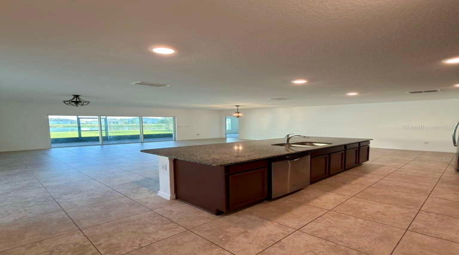 KISSIMMEE, Florida 34746, 3 Bedrooms Bedrooms, ,2 BathroomsBathrooms,Residential,For Sale,LAKE RUSSELL,0,MFRO6410072