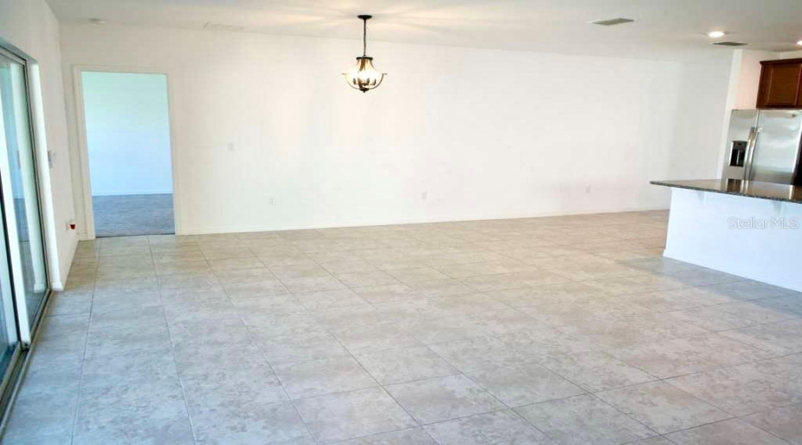 KISSIMMEE, Florida 34746, 3 Bedrooms Bedrooms, ,2 BathroomsBathrooms,Residential,For Sale,LAKE RUSSELL,0,MFRO6410072