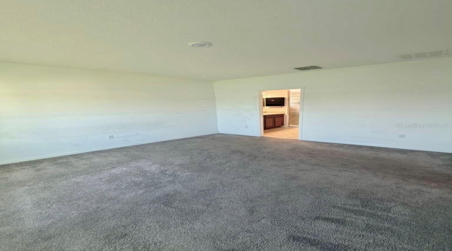 KISSIMMEE, Florida 34746, 3 Bedrooms Bedrooms, ,2 BathroomsBathrooms,Residential,For Sale,LAKE RUSSELL,0,MFRO6410072
