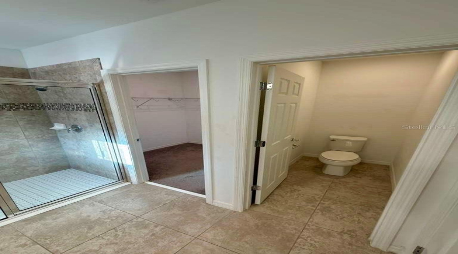 KISSIMMEE, Florida 34746, 3 Bedrooms Bedrooms, ,2 BathroomsBathrooms,Residential,For Sale,LAKE RUSSELL,0,MFRO6410072