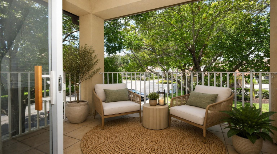 2nd floor balcony