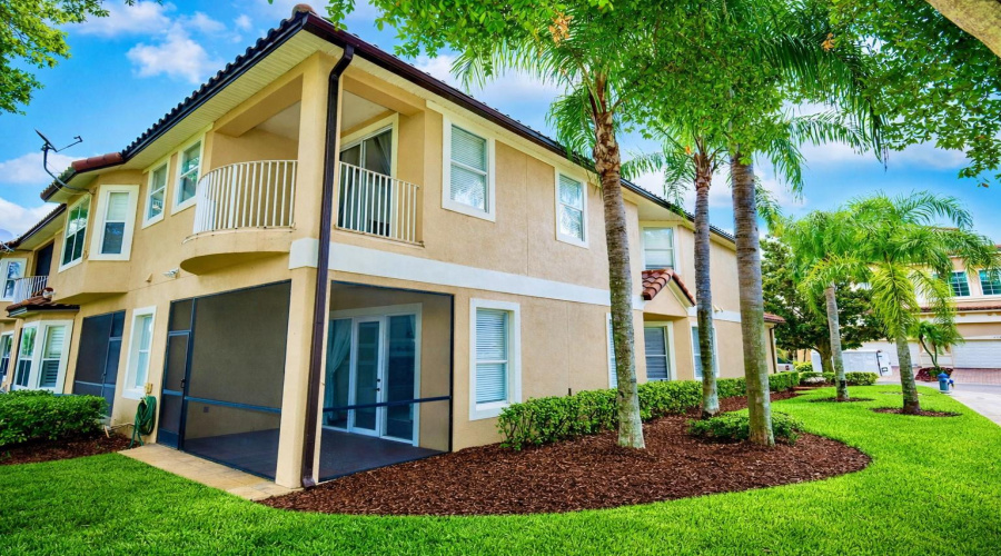 ORLANDO, Florida 32836, 3 Bedrooms Bedrooms, ,2 BathroomsBathrooms,Residential,For Sale,THE ESPLANADE,0,MFRO6410736