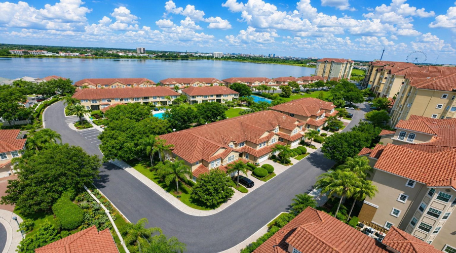 ORLANDO, Florida 32836, 3 Bedrooms Bedrooms, ,2 BathroomsBathrooms,Residential,For Sale,THE ESPLANADE,0,MFRO6410736