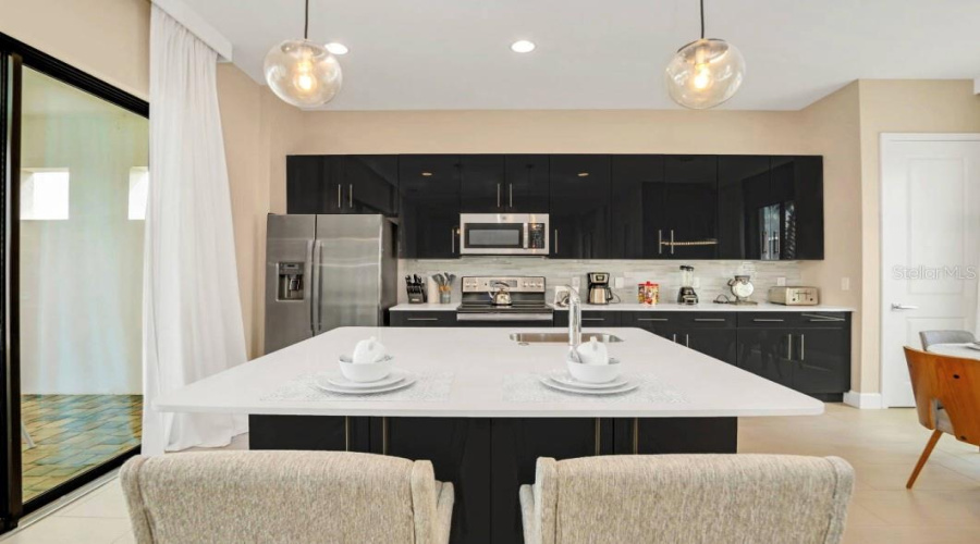 DAVENPORT, Florida 33896, 5 Bedrooms Bedrooms, ,4 BathroomsBathrooms,Residential,For Sale,VILLA DOMANI,0,MFRO6407706