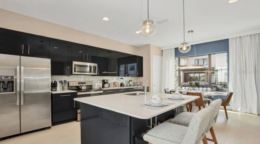DAVENPORT, Florida 33896, 5 Bedrooms Bedrooms, ,4 BathroomsBathrooms,Residential,For Sale,VILLA DOMANI,0,MFRO6407706