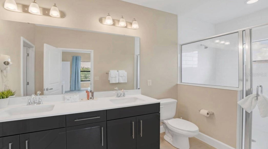 DAVENPORT, Florida 33896, 5 Bedrooms Bedrooms, ,4 BathroomsBathrooms,Residential,For Sale,VILLA DOMANI,0,MFRO6407706
