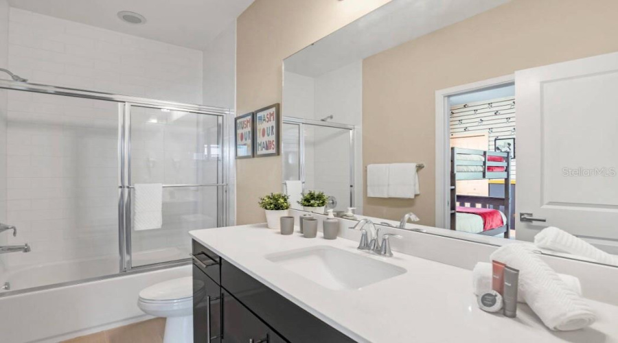 DAVENPORT, Florida 33896, 5 Bedrooms Bedrooms, ,4 BathroomsBathrooms,Residential,For Sale,VILLA DOMANI,0,MFRO6407706