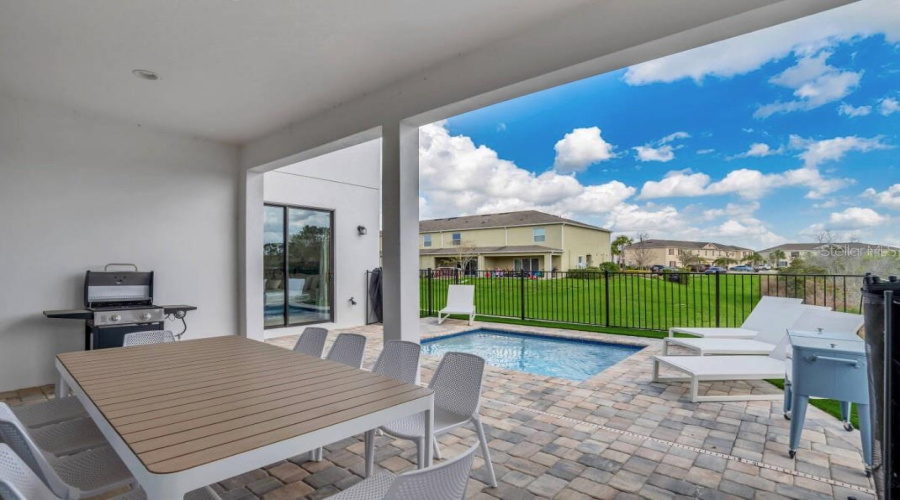 DAVENPORT, Florida 33896, 5 Bedrooms Bedrooms, ,4 BathroomsBathrooms,Residential,For Sale,VILLA DOMANI,0,MFRO6407706