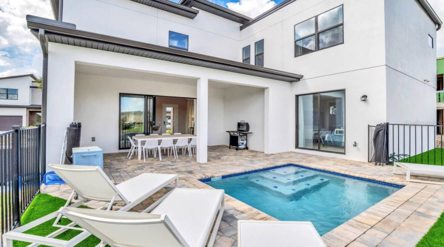 DAVENPORT, Florida 33896, 5 Bedrooms Bedrooms, ,4 BathroomsBathrooms,Residential,For Sale,VILLA DOMANI,0,MFRO6407706