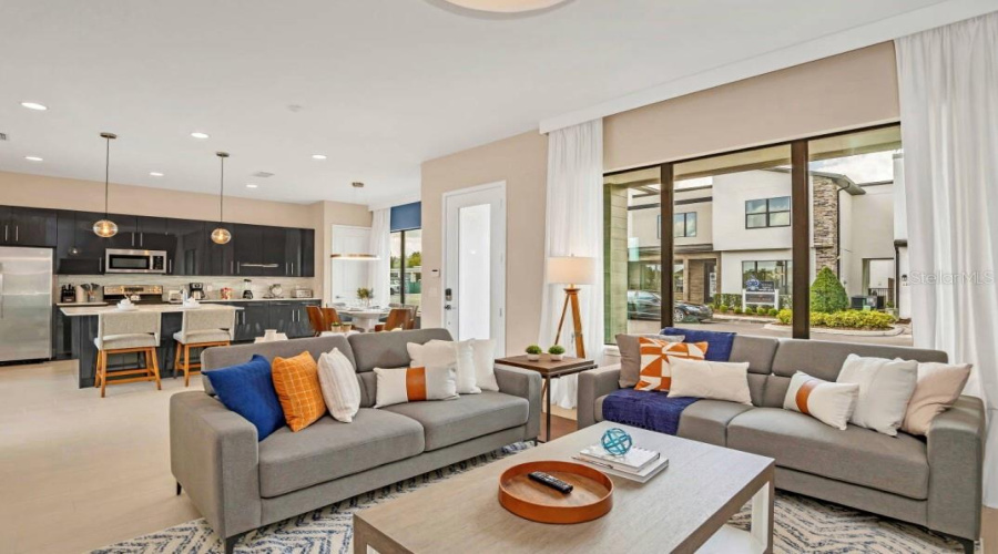 DAVENPORT, Florida 33896, 5 Bedrooms Bedrooms, ,4 BathroomsBathrooms,Residential,For Sale,VILLA DOMANI,0,MFRO6407706