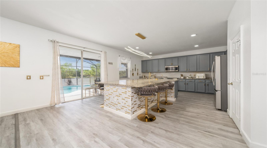 DAVENPORT, Florida 33897, 5 Bedrooms Bedrooms, ,3 BathroomsBathrooms,Residential,For Sale,BACOPA PASS,0,MFRS5150065
