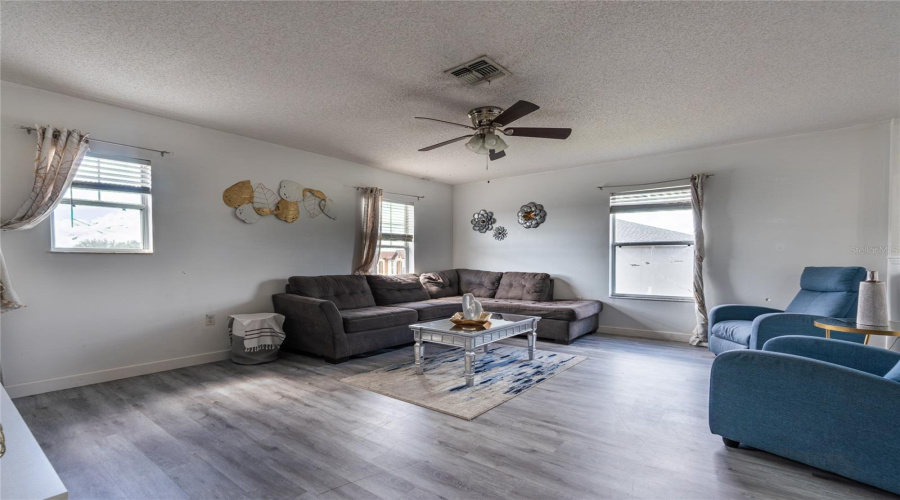 DAVENPORT, Florida 33897, 5 Bedrooms Bedrooms, ,3 BathroomsBathrooms,Residential,For Sale,BACOPA PASS,0,MFRS5150065