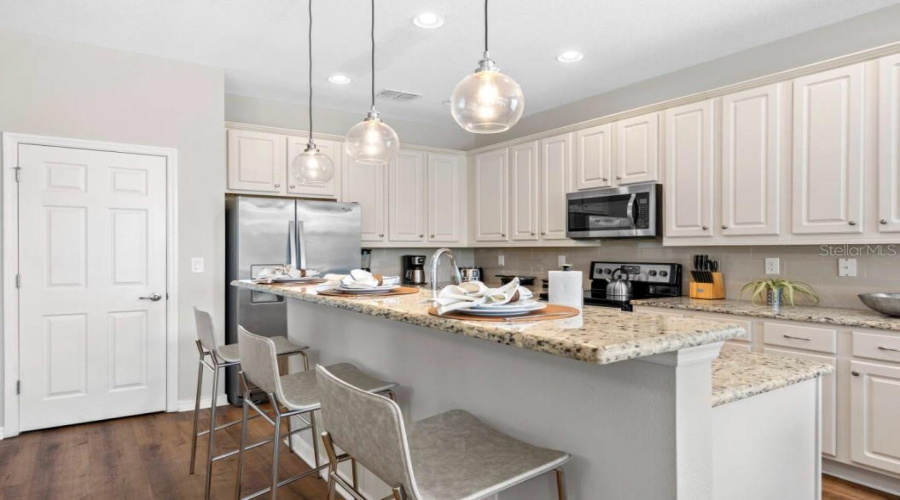 KISSIMMEE, Florida 34746, 8 Bedrooms Bedrooms, ,7 BathroomsBathrooms,Residential,For Sale,SHIVA,0,MFRO6407672
