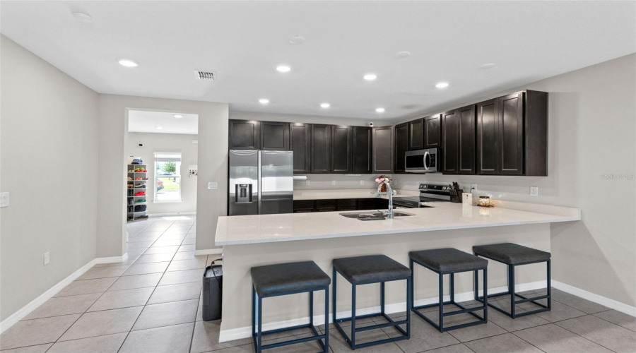 KISSIMMEE, Florida 34746, 3 Bedrooms Bedrooms, ,2 BathroomsBathrooms,Residential,For Sale,CORAL CASTLE,0,MFRO6396952