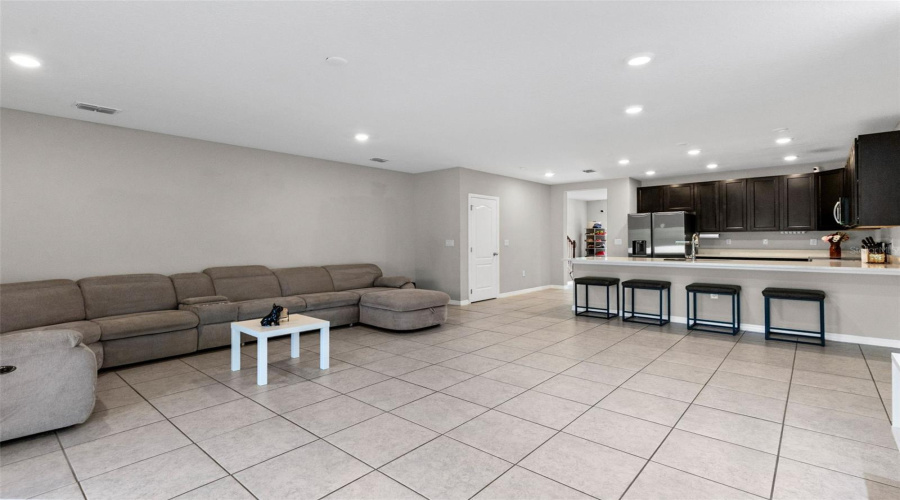 KISSIMMEE, Florida 34746, 3 Bedrooms Bedrooms, ,2 BathroomsBathrooms,Residential,For Sale,CORAL CASTLE,0,MFRO6396952
