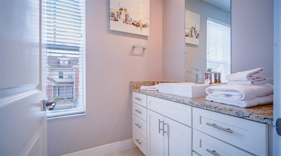 KISSIMMEE, Florida 34747, 4 Bedrooms Bedrooms, ,4 BathroomsBathrooms,Residential,For Sale,SUNNY DREAMS,0,MFRO6410894