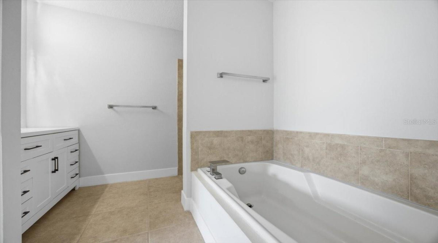 CELEBRATION, Florida 34747, 3 Bedrooms Bedrooms, ,3 BathroomsBathrooms,Residential,For Sale,STONECUTTER,0,MFRO6410862